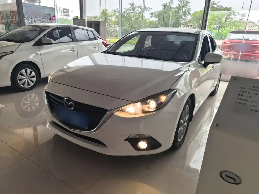 Mazda 3 Axela 2016