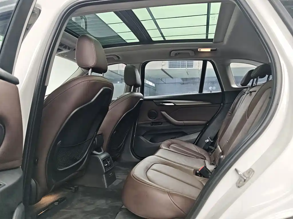 BMW X1 New Energy 2018 — фото 12