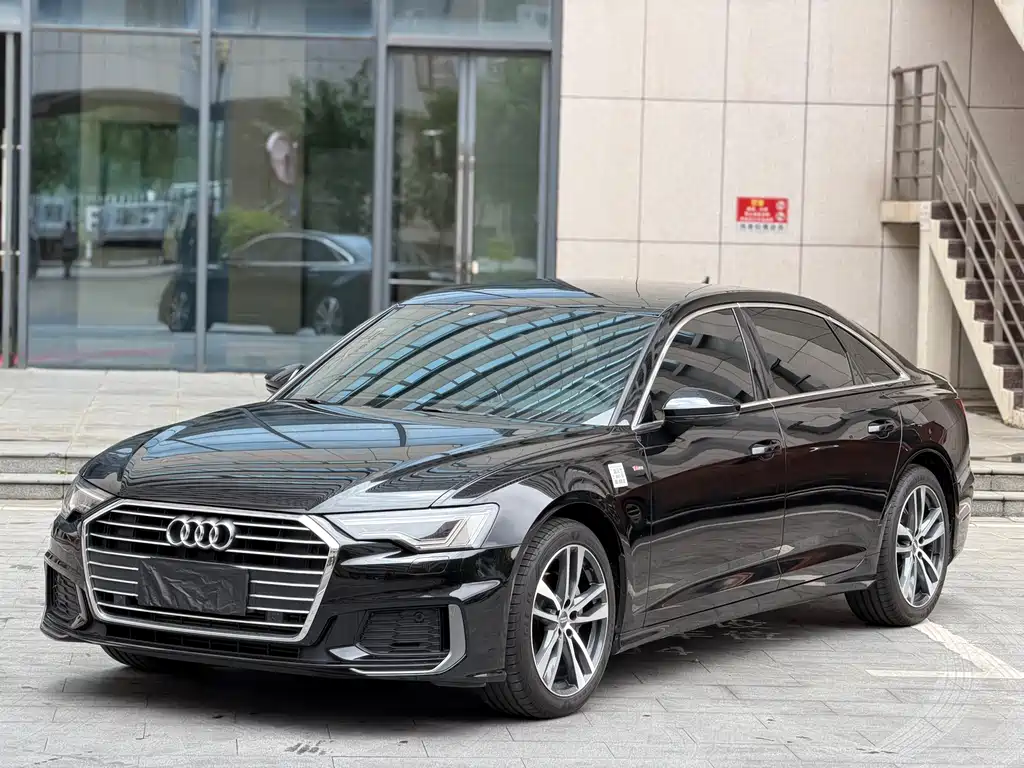 Audi A6L 2019 — фото 1