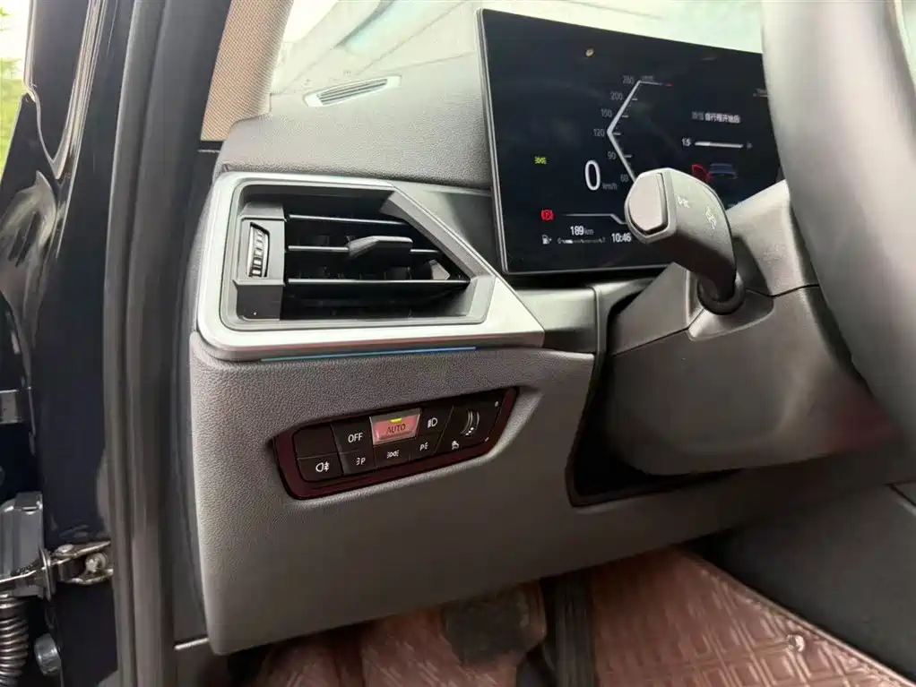 BMW 3 Series 2023 — фото 15