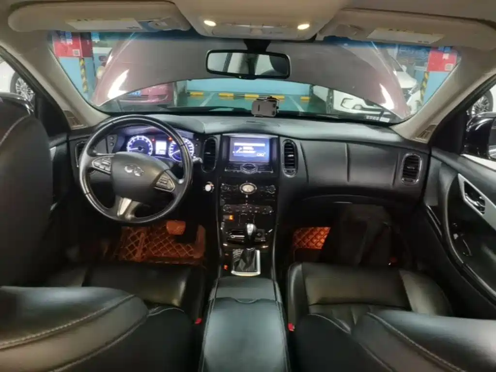Infiniti QX50 2015 — фото 10