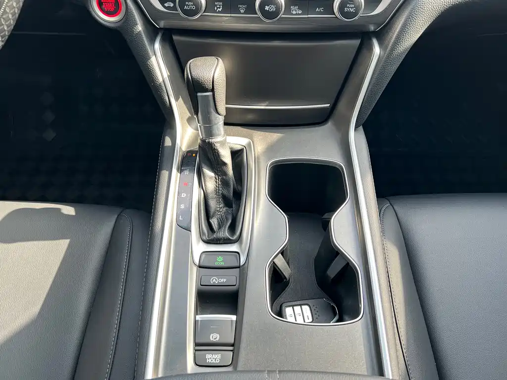 Honda Accord 2023 — фото 11