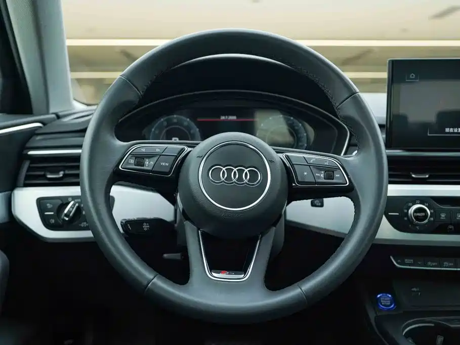Audi A4L 2023 — фото 17