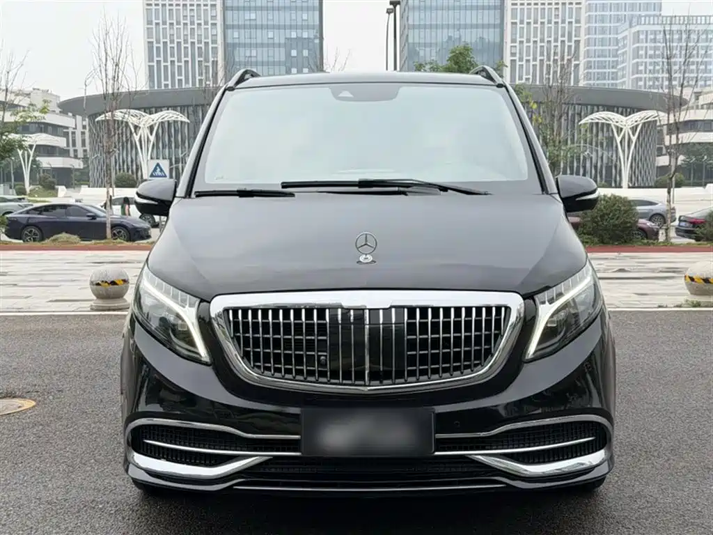 Mercedes-Benz V-Class 2023 — фото 8