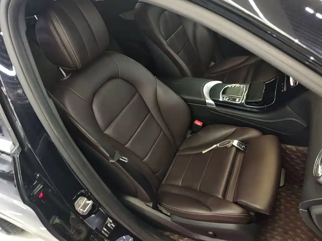 Mercedes-Benz GLC 2020 — фото 25