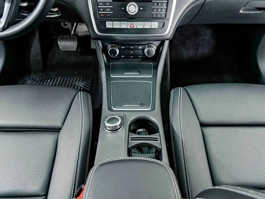 Mercedes-Benz GLA 2018 — фото 16
