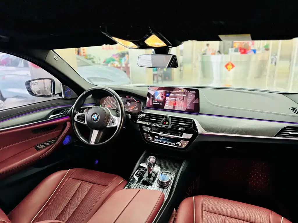 BMW 5 Series 2022 — фото 13