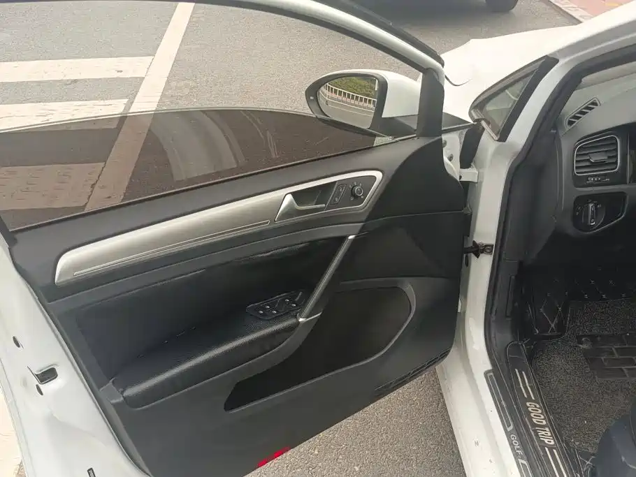 Volkswagen Golf 2020