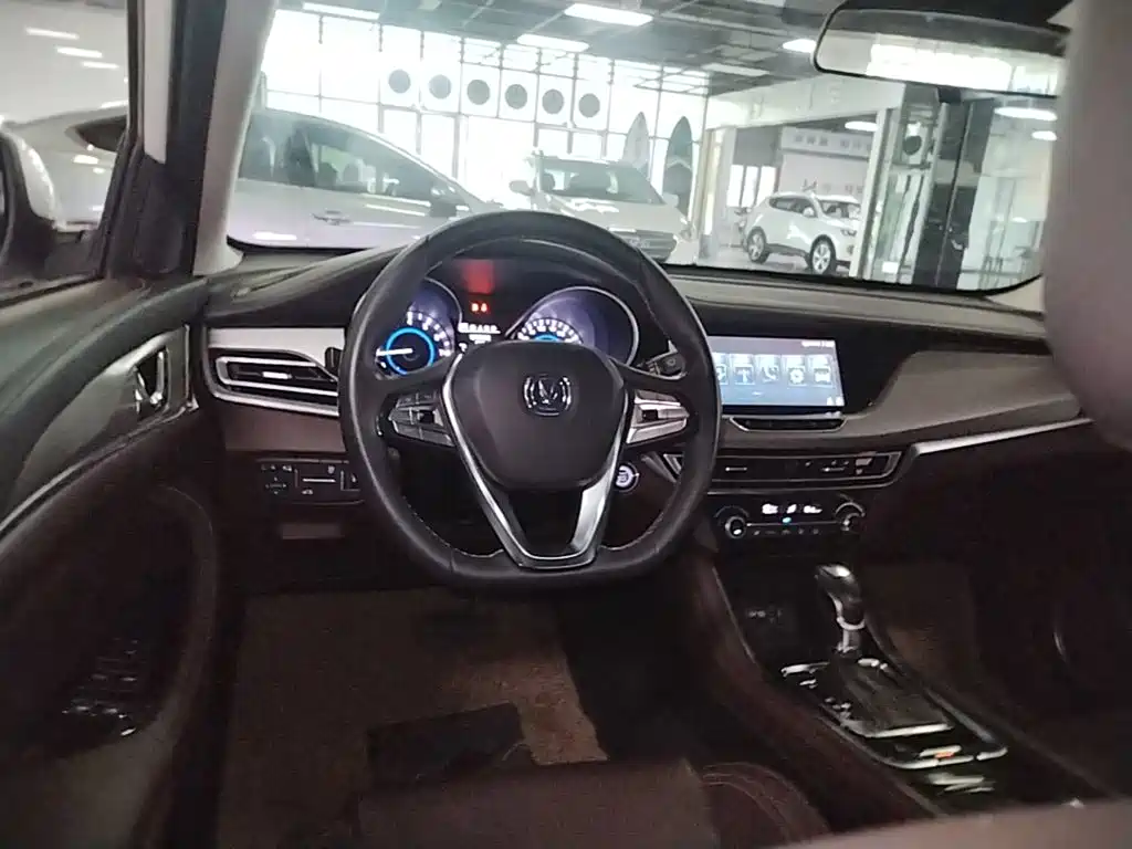 Changan Escape 2018 — фото 11