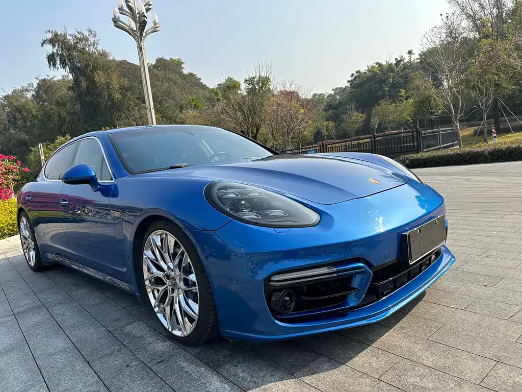 Porsche Panamera 2015 — фото 15
