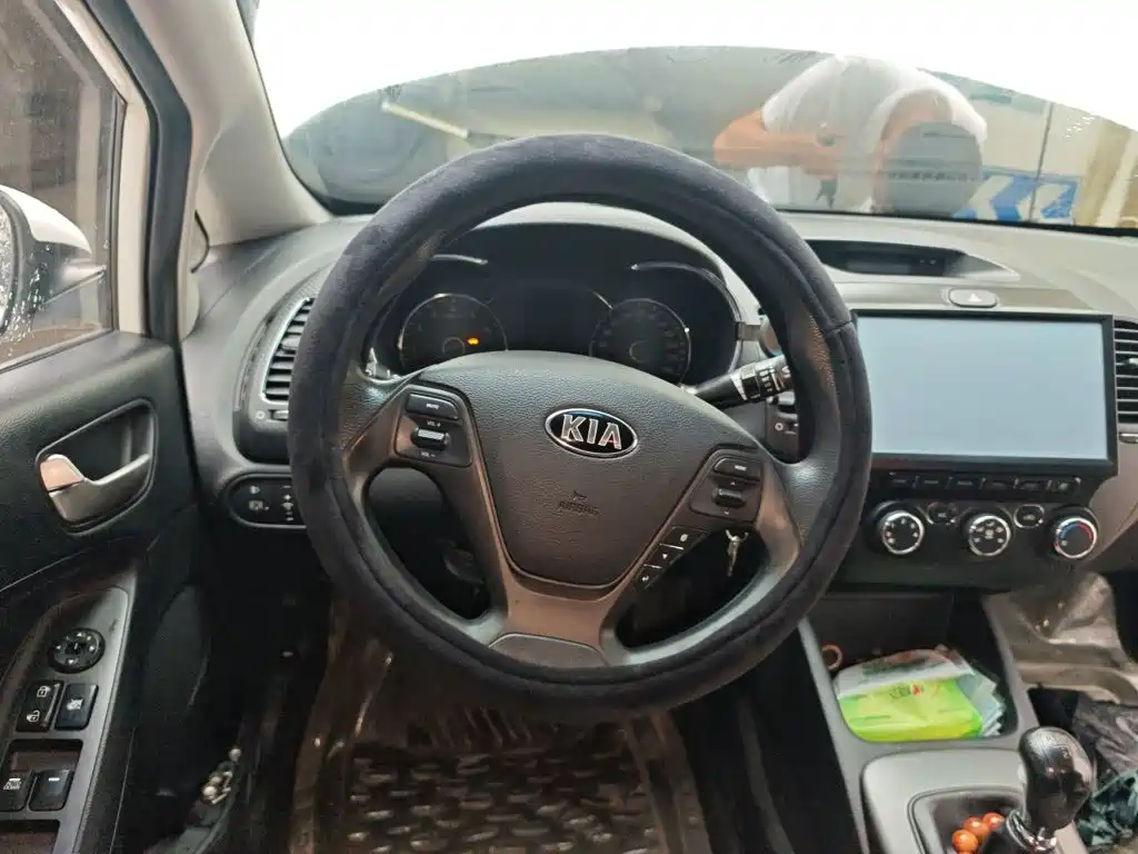 Kia K3 2015 — фото 11