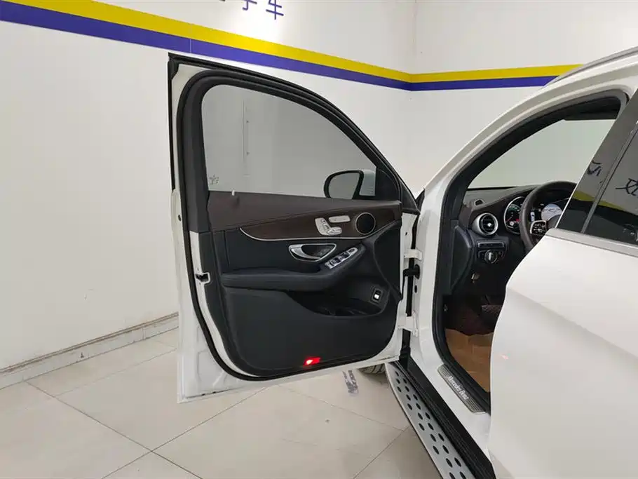 Mercedes-Benz GLC 2021