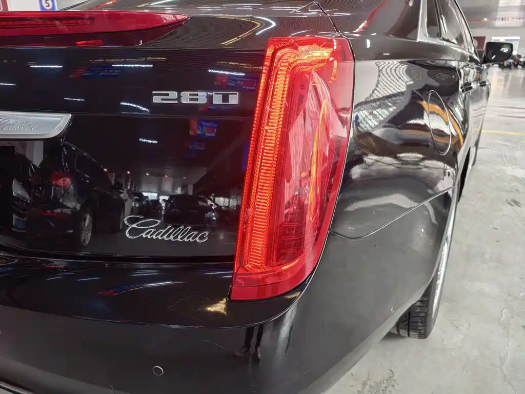 Cadillac XTS 2017 — фото 17