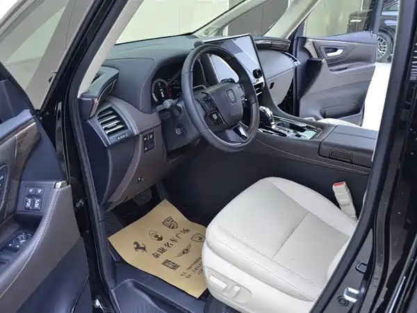 Toyota Vellfire 2025