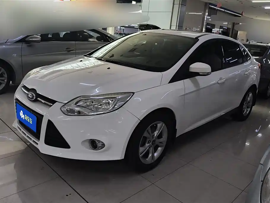 Ford Focus 2014 — фото 1