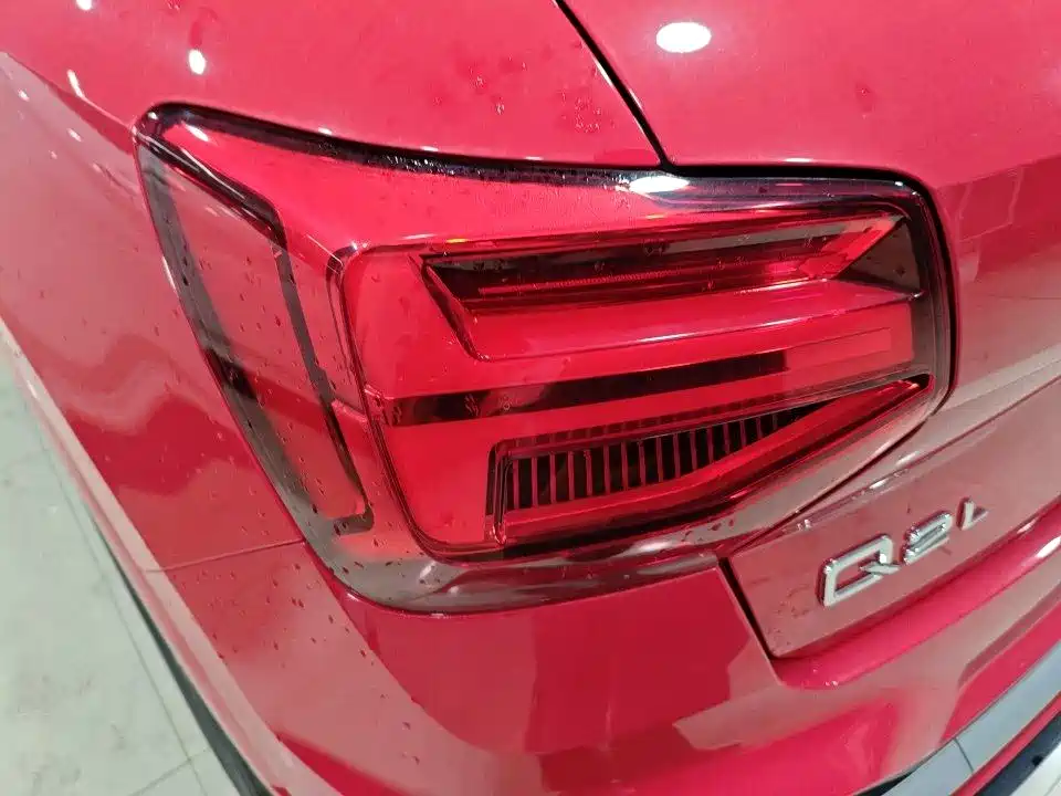 Audi Q2L 2023 — фото 13