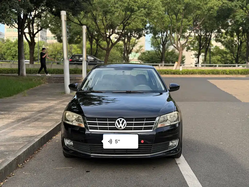 Volkswagen Lavida 2013