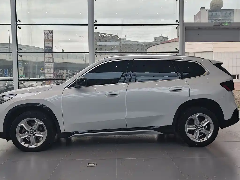 BMW X1 2023 — фото 4