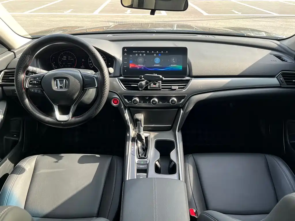 Honda Accord 2023 — фото 9