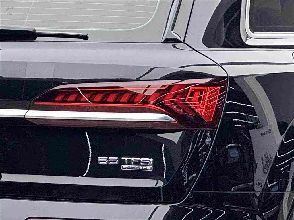 Audi Q7 2020 — фото 14