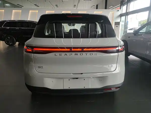Leapmotor B10 2025