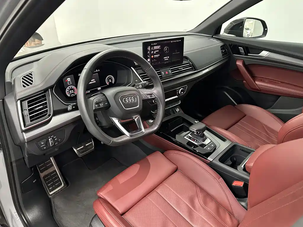 Audi Q5L 2025 — фото 12
