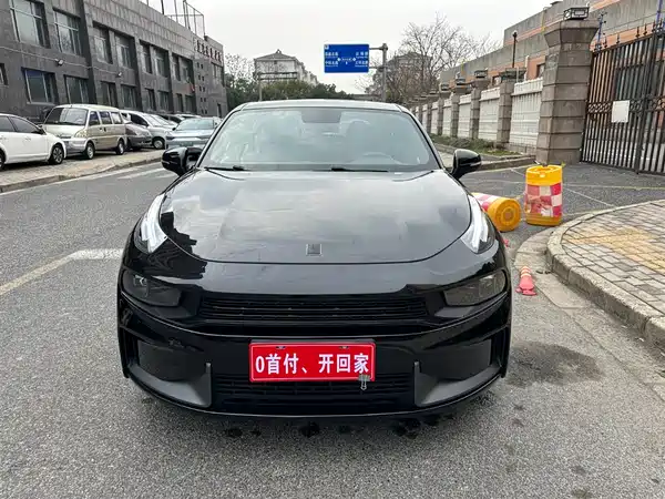 Lynk & Co 03 2020