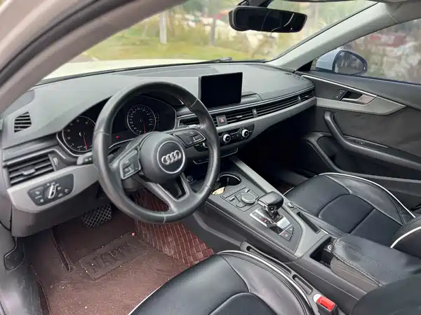 Audi A4L 2017