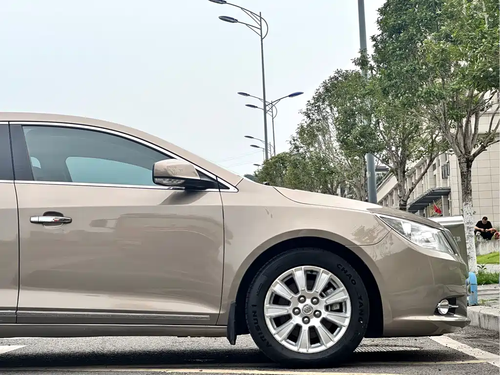 Buick LaCrosse 2013 — фото 12