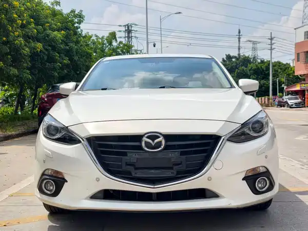 Mazda 3 Axela 2016