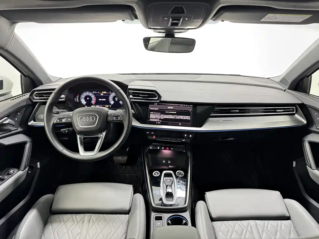 Audi A3 2025 — фото 9