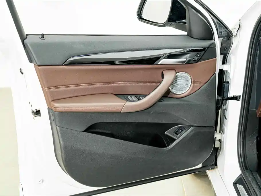 BMW X2 2023 — фото 16