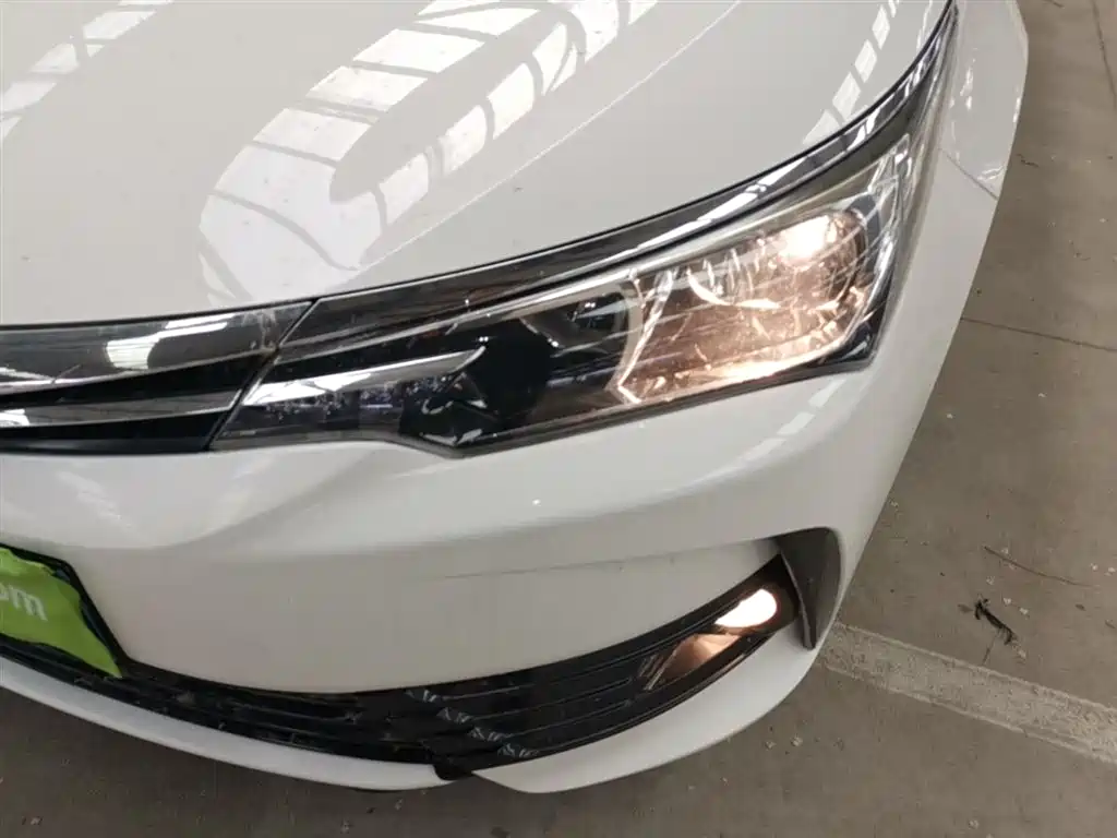 Toyota Corolla 2018 — фото 24