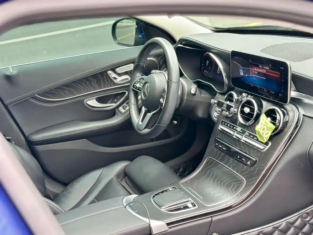 Mercedes-Benz C-Class 2019 — фото 13