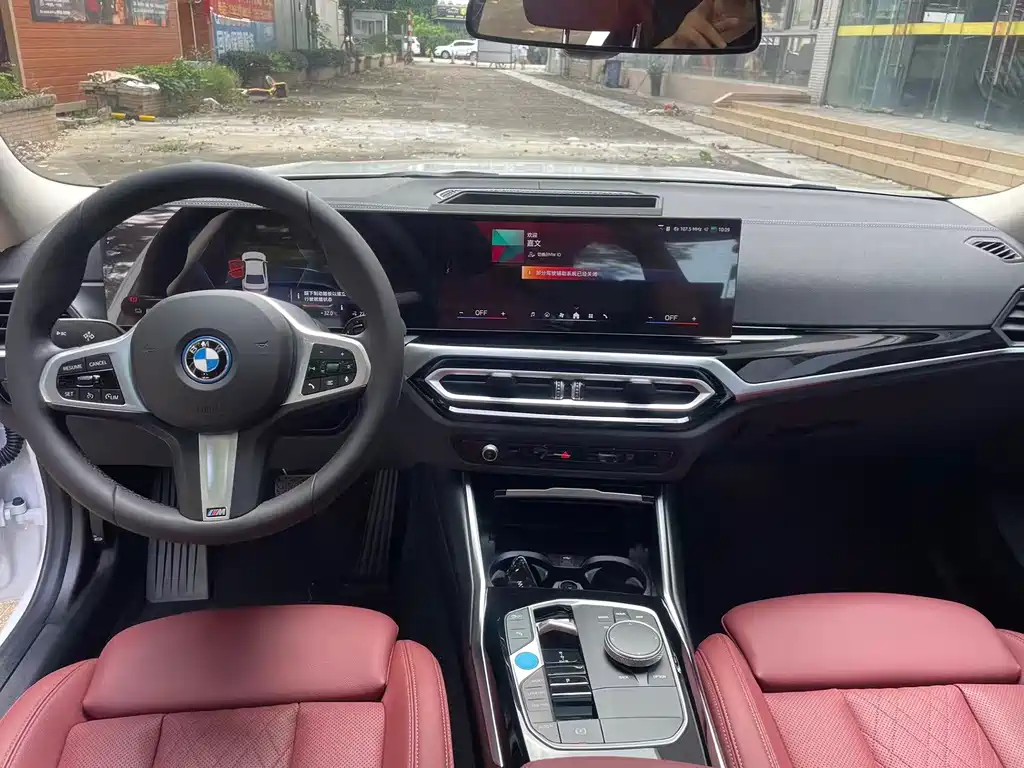 BMW i3 2025
