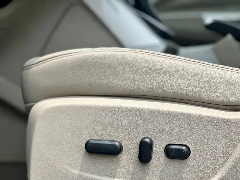 Ford Kuga 2014 — фото 15