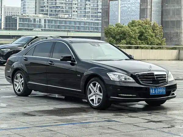Mercedes-Benz S-Class 2012