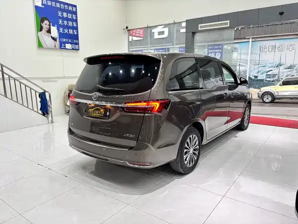Buick GL8 2023