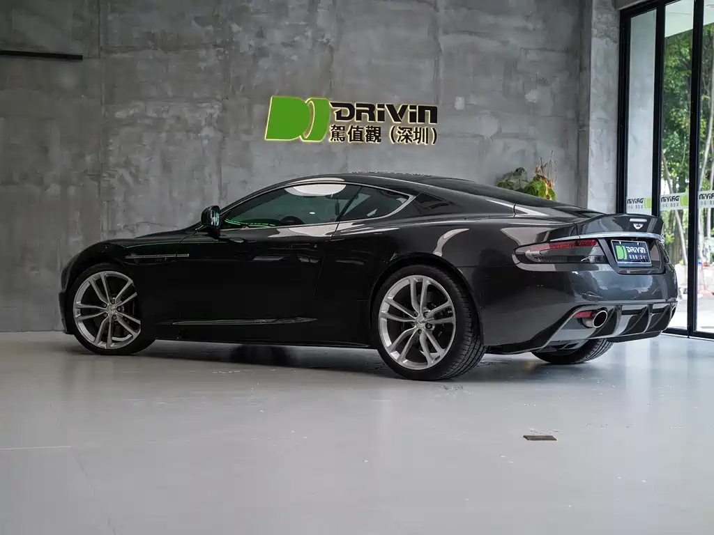 Aston Martin DBS 2014 — фото 2