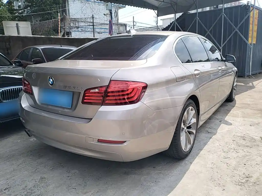 BMW 5 Series 2016