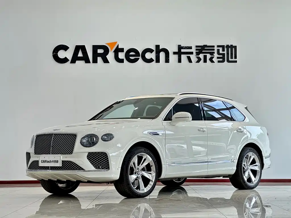 Bentley Bentayga 2021 — фото 1