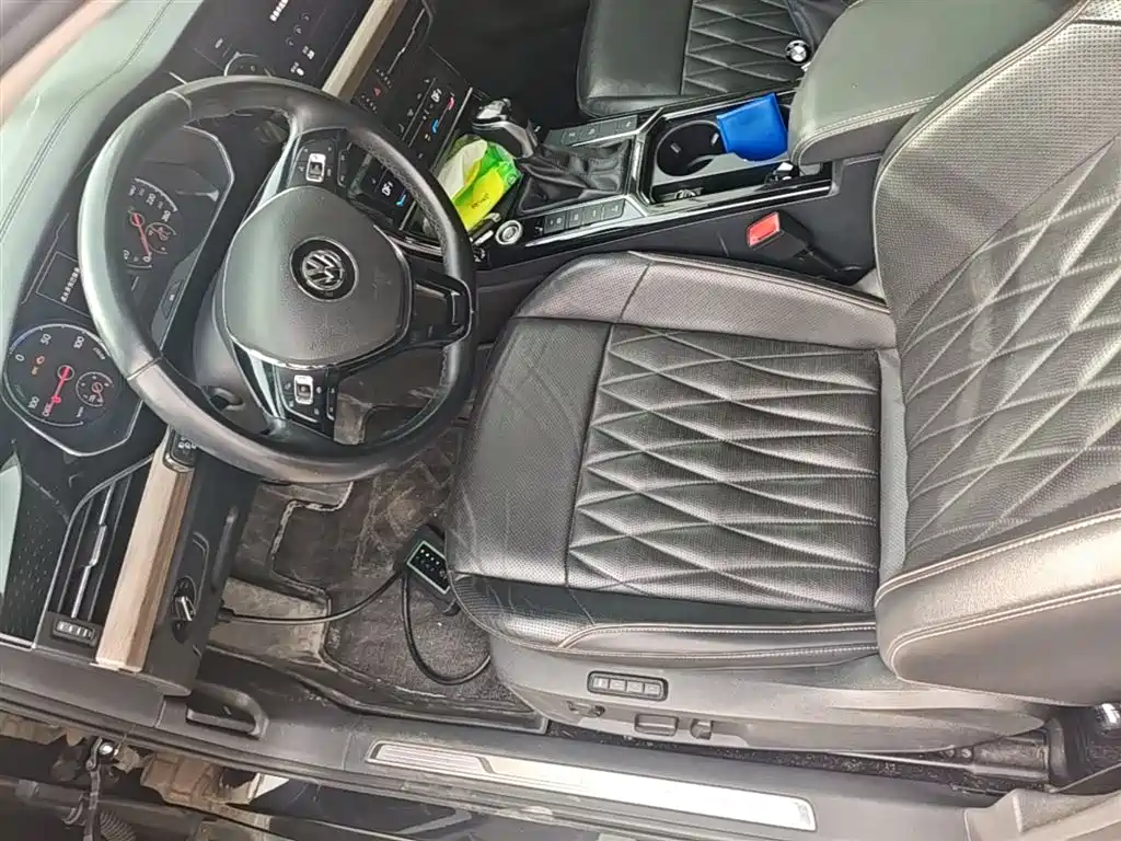 Volkswagen Passat New Energy 2020 — фото 16