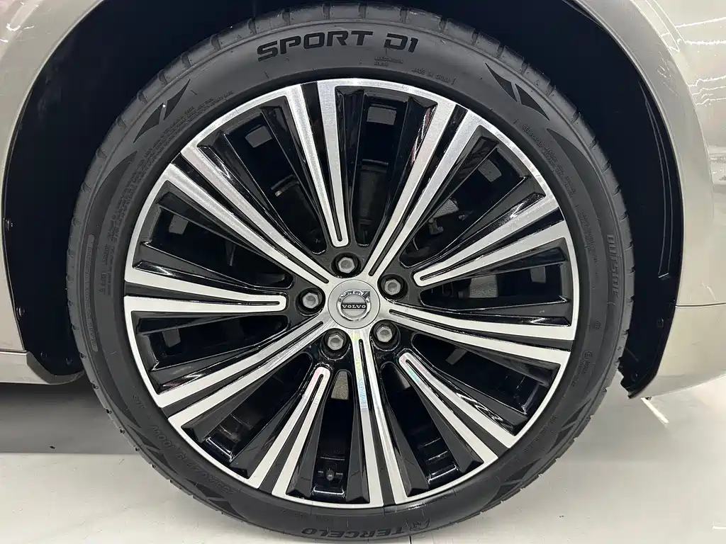 Volvo S90 2022 — фото 13
