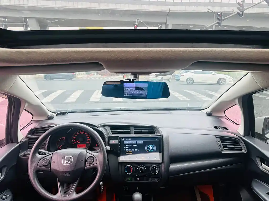 Honda Fit 2018 — фото 8