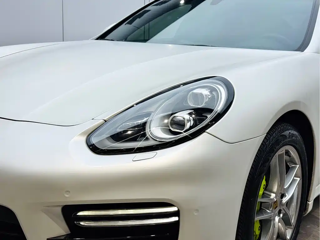 Porsche Panamera 2015 — фото 26