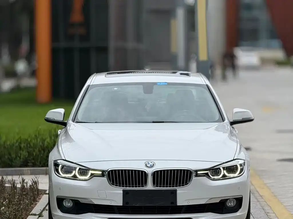 BMW 3 Series 2018 — фото 2