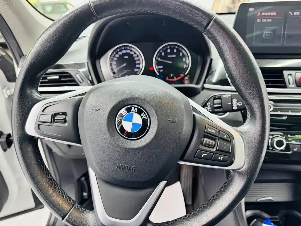BMW X1 2021 — фото 9
