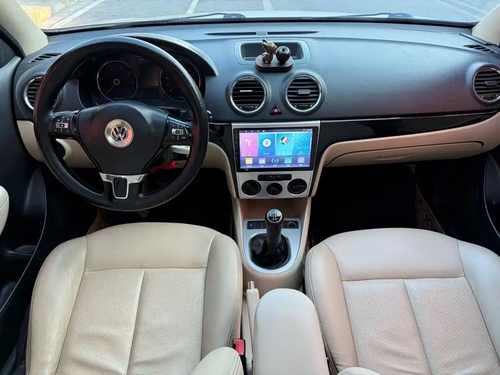 Volkswagen Lavida 2012