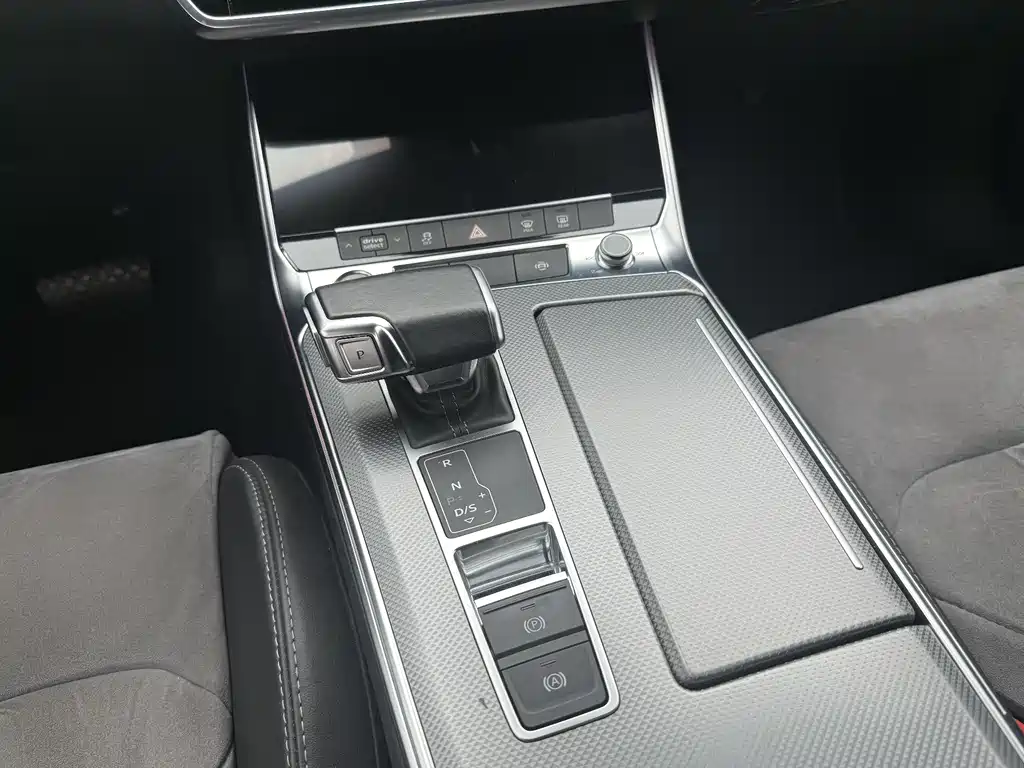Audi A6L 2021 — фото 17