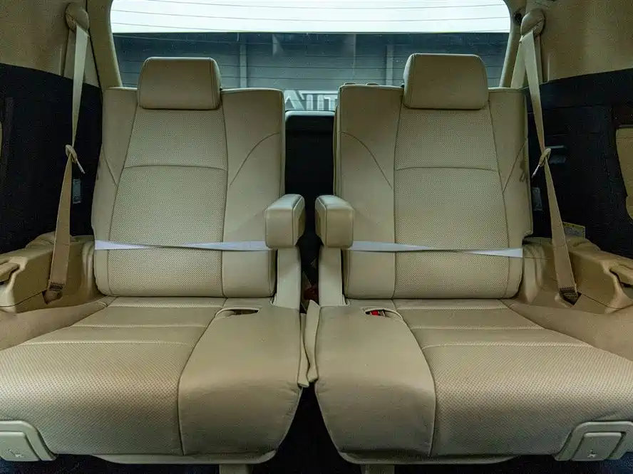 Toyota Alphard 2020 — фото 12
